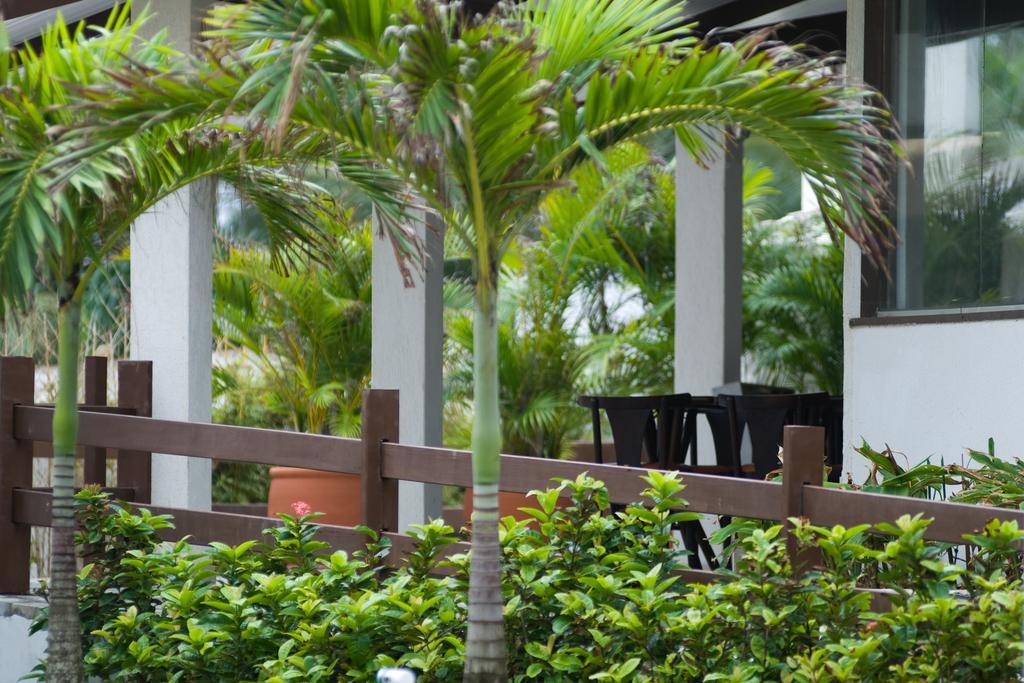 Oyo Hotel Arembepe Beach Hotel, Camacari Екстериор снимка